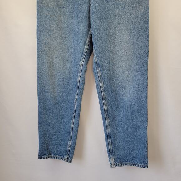 Land's End Vintage Relaxed Fit Tapered Leg Jeans Light Wash Size 12 - Picture 3 of 13